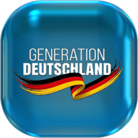 Blauer Button mit dem vorläufigem Logo der "Generation Deutschland" Landesverband Rheinland-Pfalz, in weißer Schrift. Unterstrichen durch eine wehende Deutschland Fahne